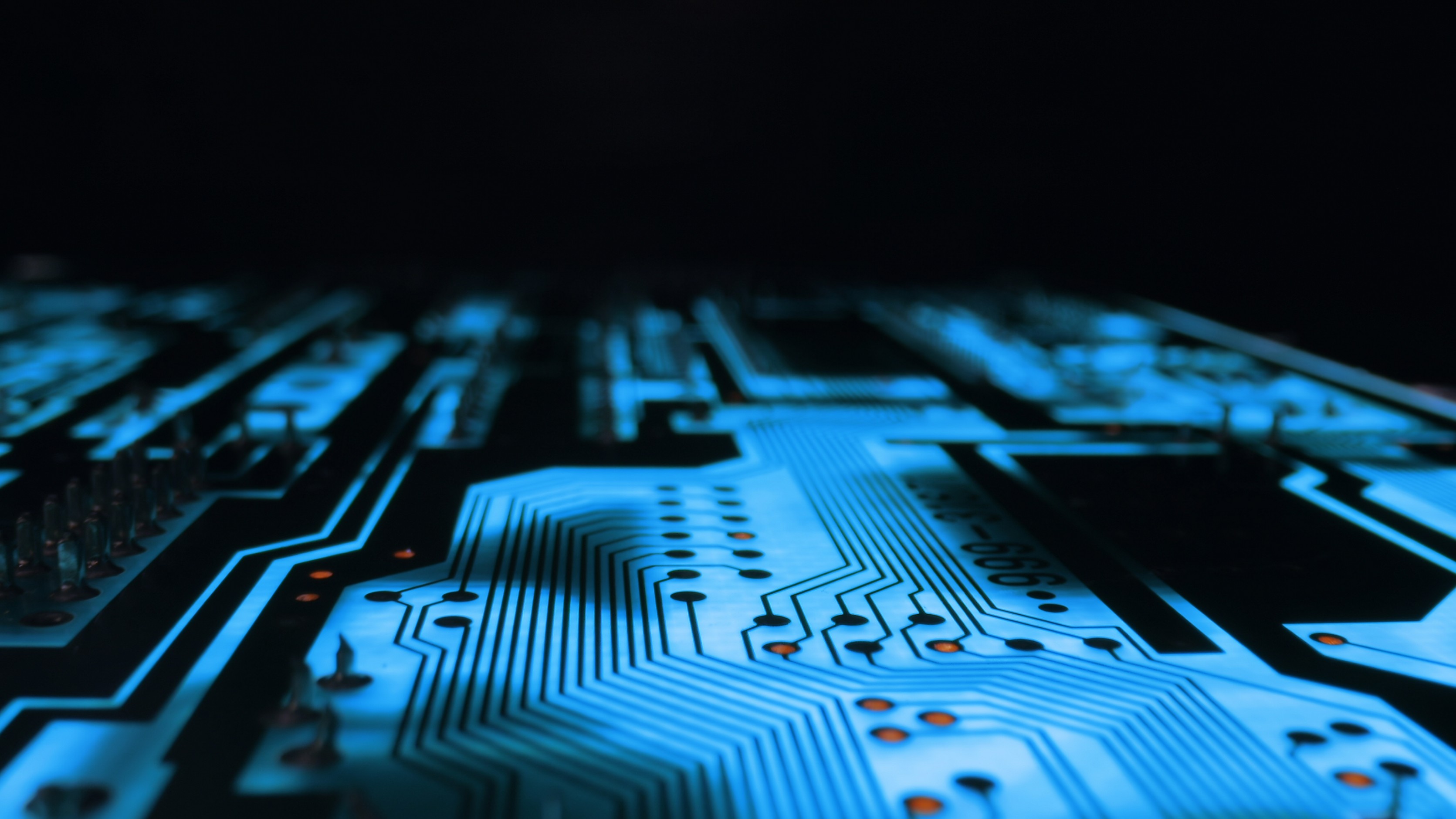 High-Frequency & High-Speed PCB Material Selection and Process Control